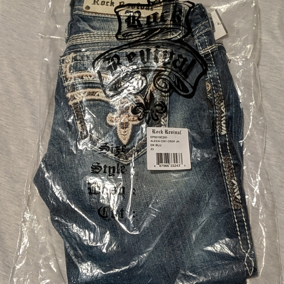 CROP ROCK REVIVAL Alexia New with Tags - Picture 16 of 16